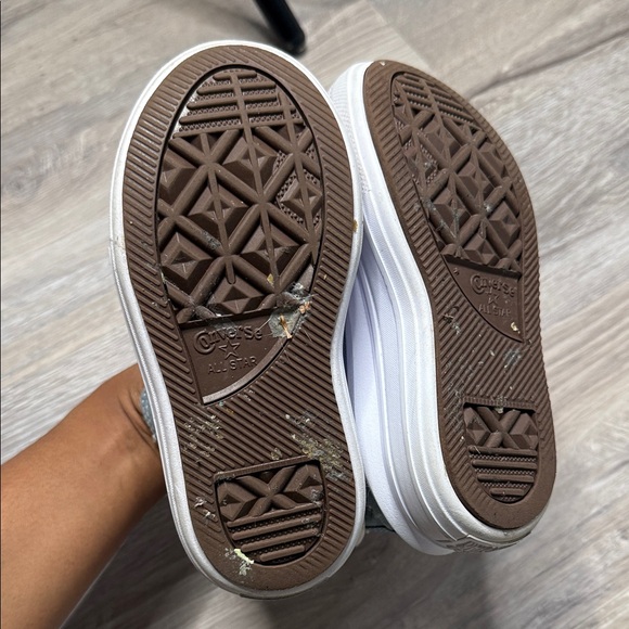 Kids High-Top Platform Converse Sneakers Size 11 - Picture 4 of 6